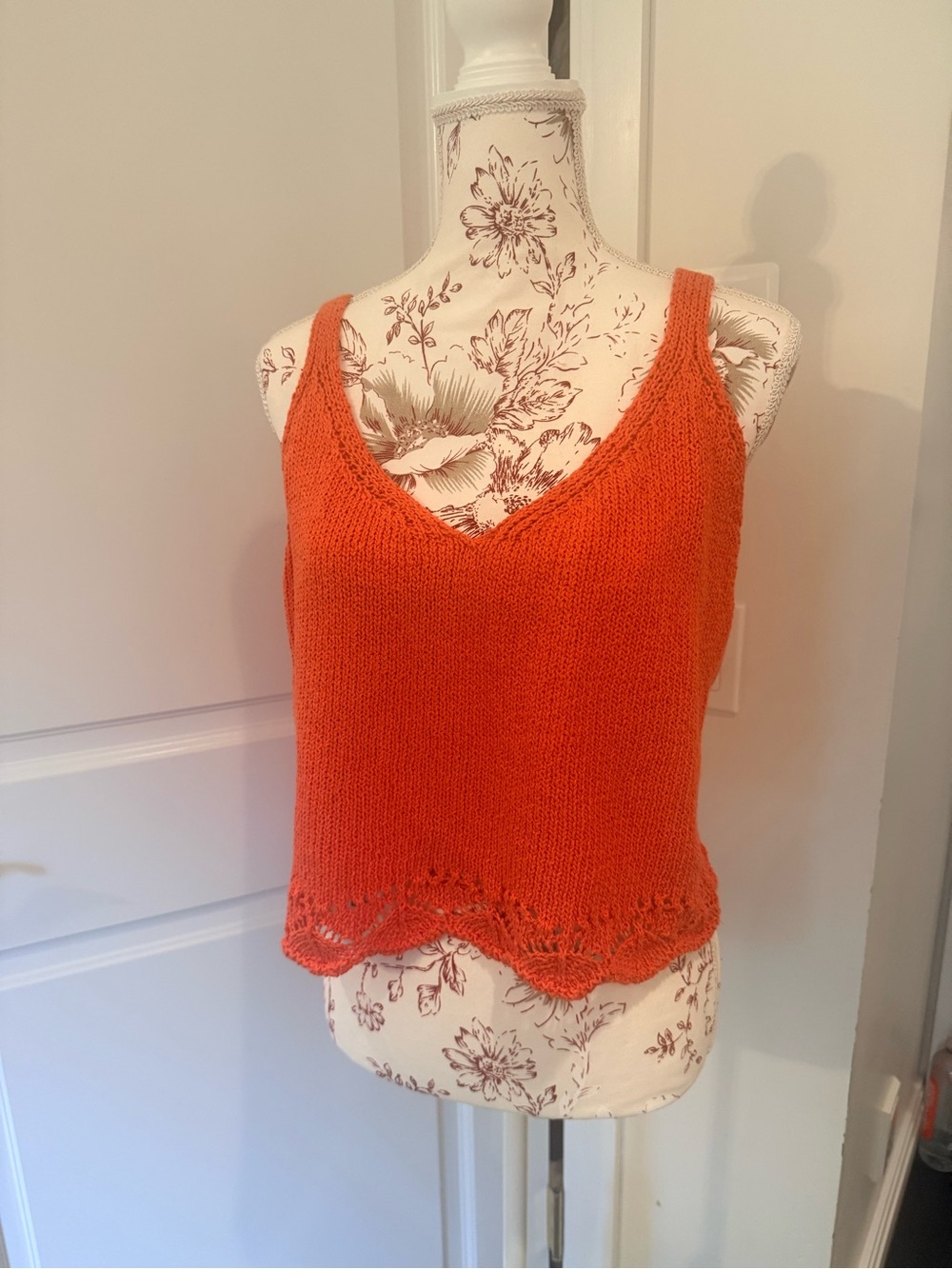 Aqua Coral V-Neck Knit Tank with Lace Hem